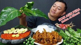 PUCUK DAUN MENGKUDU + LALAP JENGKOL MENTAH + CEKER AYAM + IKAN ASIN PEDA KECOMBRANG + SAMBAL TERASI