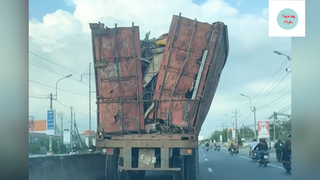 Xe container 'CŨ NÁT' chạy như sắp đổ trên đường khiến người xem KINH HÃI #lifestyle