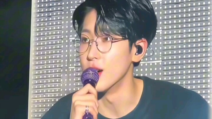 Seluruh Wonwoo) Puncaknya begini, begitu kamera berputar, seluruh penonton langsung berteriak hister