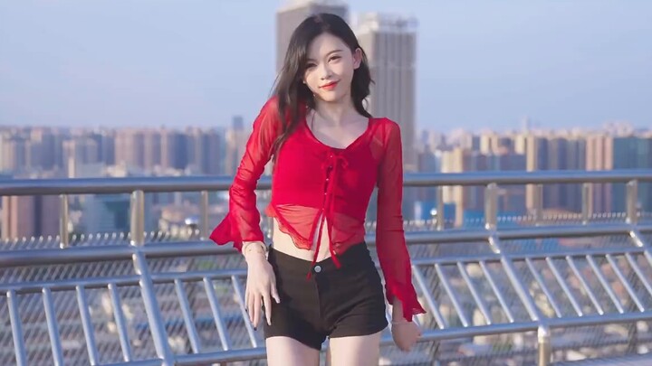 🩷Marionette🩷 Does this string pull your heart?