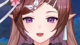 [Huahuahaya] The big white cat below touches Huahua sister's thigh