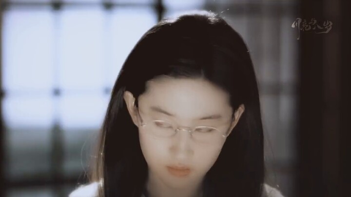 [Zeng Jinghua x Liu Yifei] "Không ai có thể thả tôi ra, ngoại trừ chính tôi."