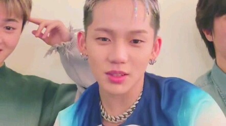 Choi Hyun-suk, Kim Jun-kyu của WINNER từng thay thế Song Minsang và Lee Seung-hoon khi họ có lịch tr