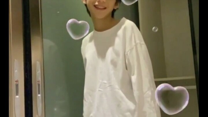 Para Adik Penggemar Raina di Masa Itu – Bagian 1