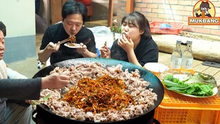 이거.. 진짜 맛있어요👍 시어머님과 함께 솥뚜껑 파절이 대패삼겹살 먹방 디저트는 볶음밥 | Samgyeopsal with spicy mixed green onion Mukbang