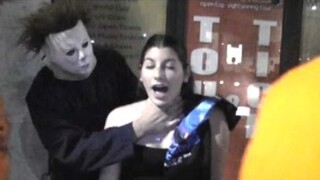 [Prank] Hóa thân bác Mai và ma mảnh Đi dạo quanh gai