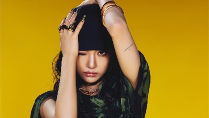 Oh! Ningning! My cool baby girl! The new comeback style suits her perfectly!