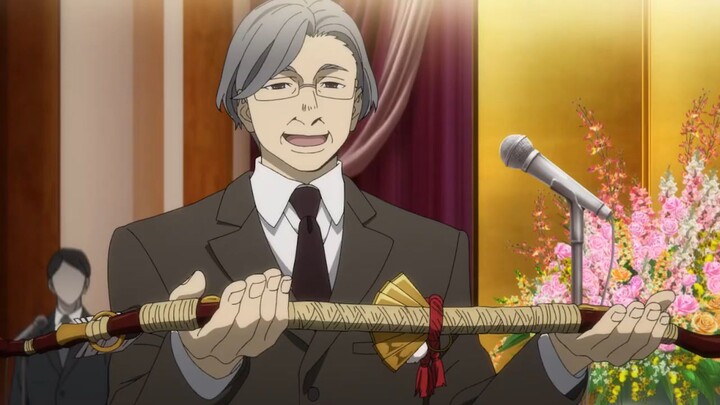 Ketua geng lagi berbicara