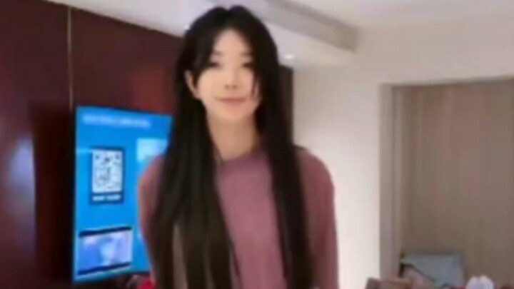 【耿许儿】单脚扇子舞，很有进步哦