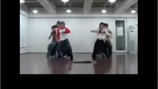 【superjunior】The current blue man: Don't even think about asking me to stay in the practice room for