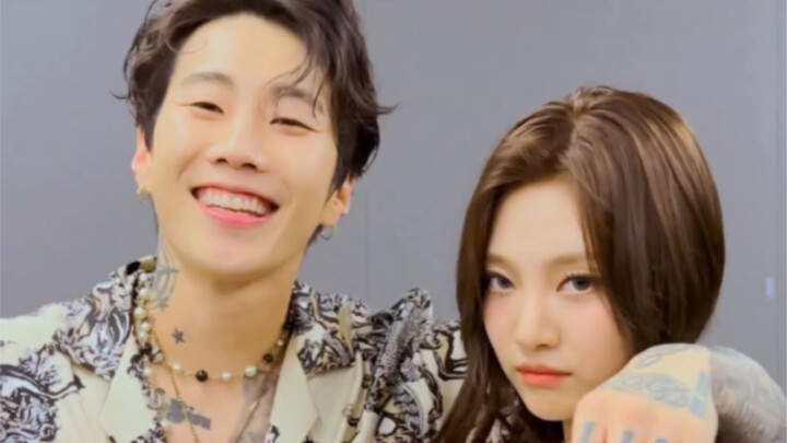 Ningning and Jay Park's cha—help! Ning dances so gracefully; she's the queen of skits at the end (Ni