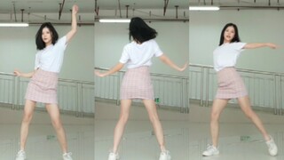 Điều đầu tiên tôi làm khi trở lại trường là khiêu vũ. Vương quốc của những cô con gái