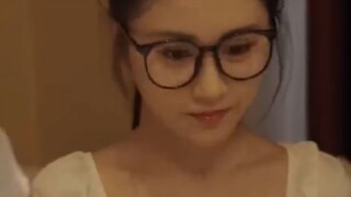 CEWE IMUT INI PUNYA BANYAK RAHASIA ORANG😱