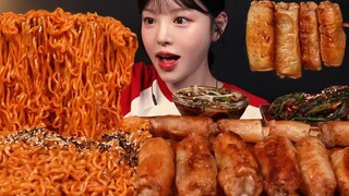 【Subtitel Bahasa Mandarin Boki】Usus besar panggang yang renyah, minyaknya meledak di mulut Anda hany