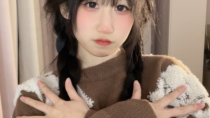 ท่าเต้นน่ารักขนาดนี้! ในที่สุดฉันก็ดาวน์โหลดมาได้แล้ว!