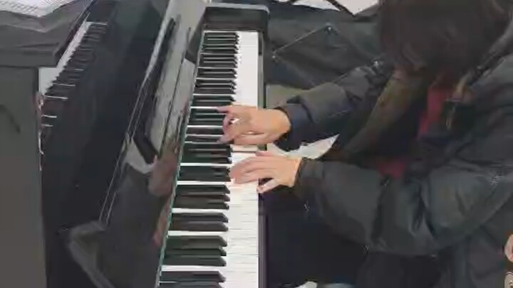 أنا مصدوم جدًا لأنني تمكنتُ من عزف قصيدة الطيور وريد لوتوس للعمّ "A" كاملةً، رغم أنني كنتُ في حالة س