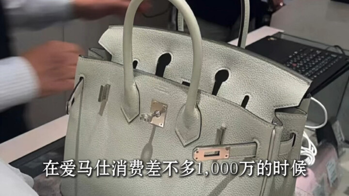 Mengapa dikatakan Hermès tidak membully kaum proletar?