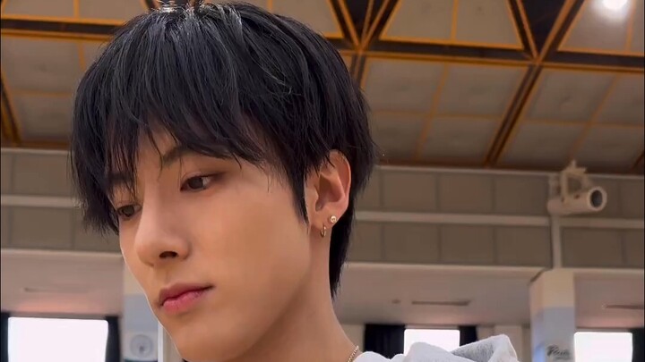 241113 THE BOYZ Eric iQIYI Shining Boys: Mentor and Trainee TRIGGER cha