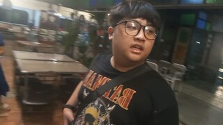 4คนพาไปกินร้านอาหาร