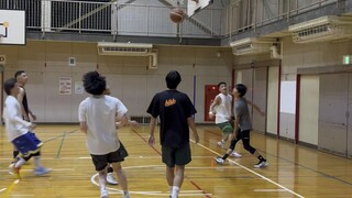 สนามเทนนิสในร่มติดแอร์ที่โตเกียวราคาถูกขนาดนี้เลยเหรอ? ราคาในร่มที่บ้านคุณเป็นยังไงบ้าง?