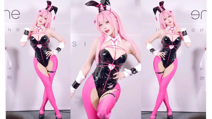 Velvet. That waist-to-hip ratio… it’s insane! Yasal is the best in the world!!!