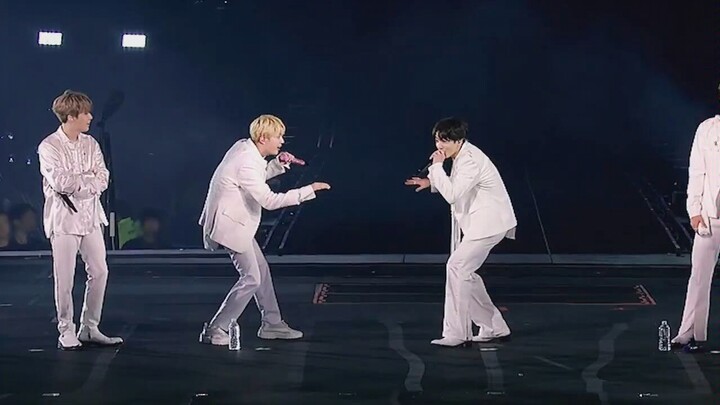 【BTS】【Jeon Jungkook】LY São Paulo – Phiên bản hát live trên máy bay 2