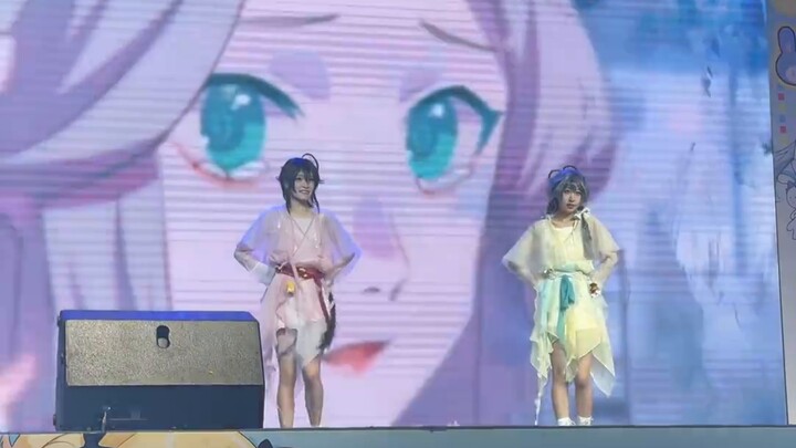 "A Thousand Years of Frost and Snow" with God-level Stage Light