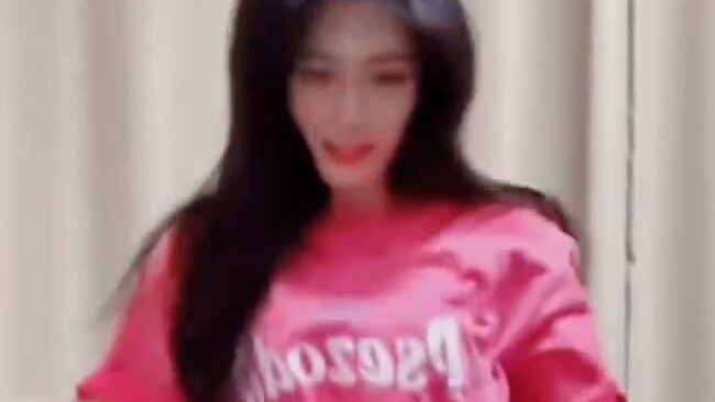 [It's Little Bing Xin] The latest energetic dance of Little Refrigerator is here~