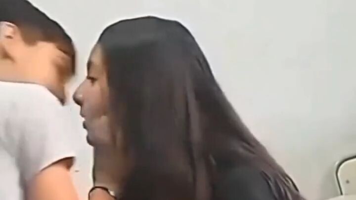 Step sis kissing his step brother awsomeee