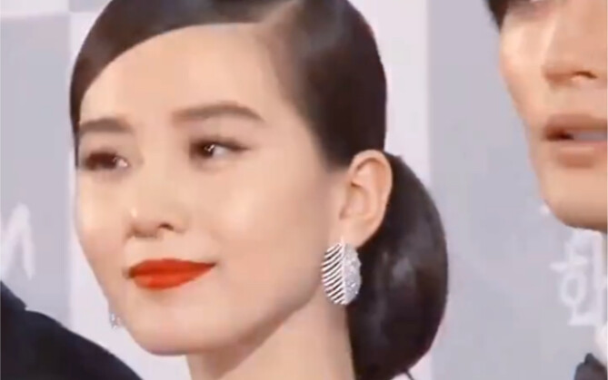 Di Festival Film Busan tahun itu, temperamen Liu Shishi membunuh saya