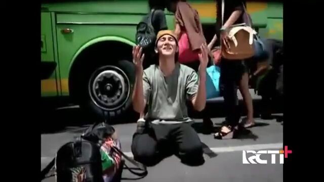 FTV terbaru 2020. Eat,pray & love ala masJarwo. vhino g bastian & Aneke jody