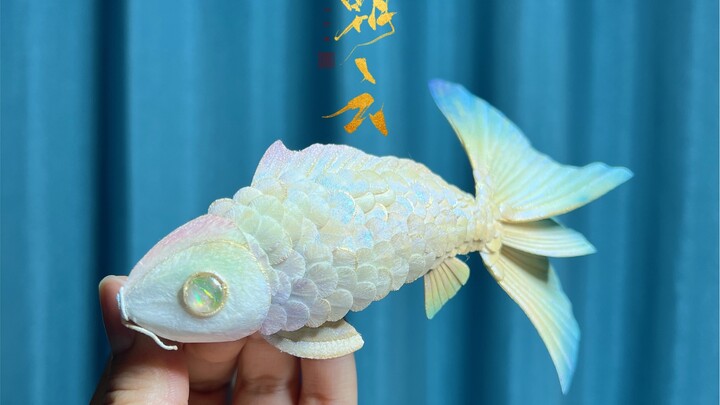 Velvet Flowers, the Glittering Big-Tailed Fish