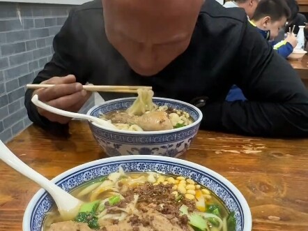 Apologize to Brother Fei the Bald and offer compensation