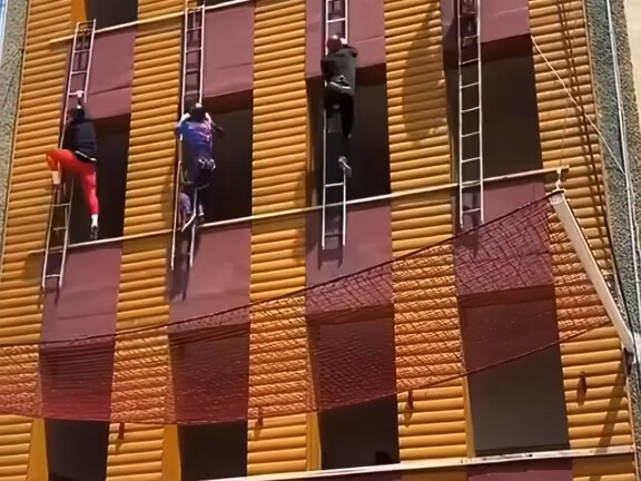 ขอแสดงความเคารพต่อนักดับเพลิงทั่วโลก