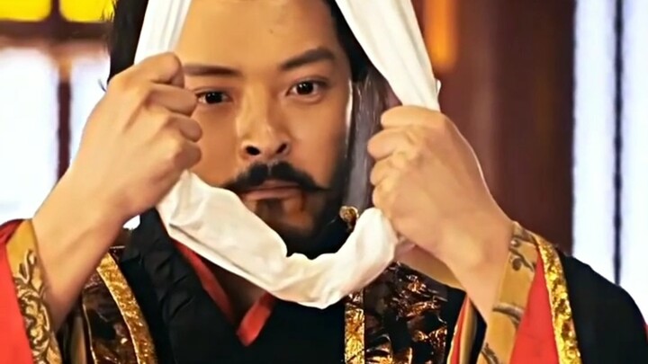 Kesalahan ada pada zamannya, jasa berlangsung selama-lamanya.