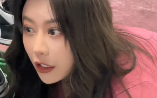 I didn’t expect to meet such a beautiful supermarket owner when I returned to the village.