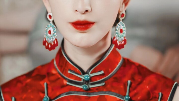 Dunia hiburan domestik memang penuh dengan hal-hal mistis—cewek ini cantik dan aktingnya bagus, kok 