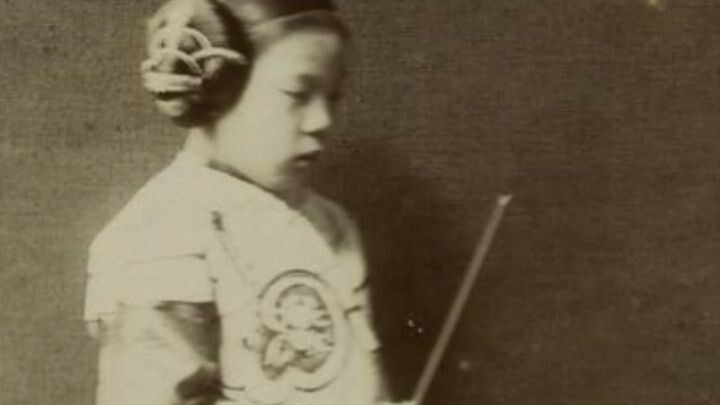 100年前的照片中的中国人 中国女孩，足科医生，北京附近的颐和园场地，华裔美国人