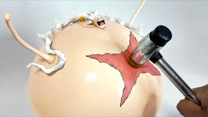 Making a rubber balloon of Luffy's "Nika Form" from "One Piece"