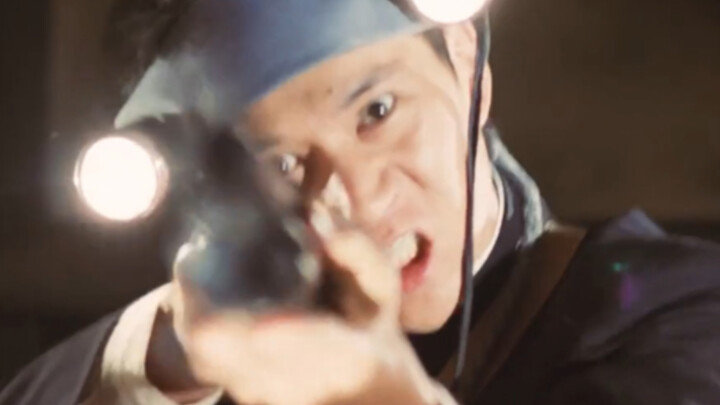 Xiao Rizi fails to join the army and is ridiculed by the villagers. In a fit of rage, he massacres 3