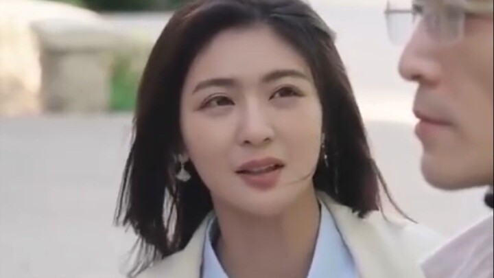 Zhong Xi) cinta bersemi di Paris