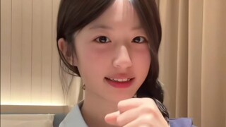 高颜值女初尖子生