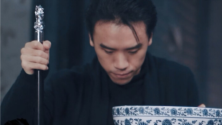 【Ksatria Hitam】Aku nggak masalah kalau mangkuk makanmu pernah dipakai orang lain, tapi aku sangat ke