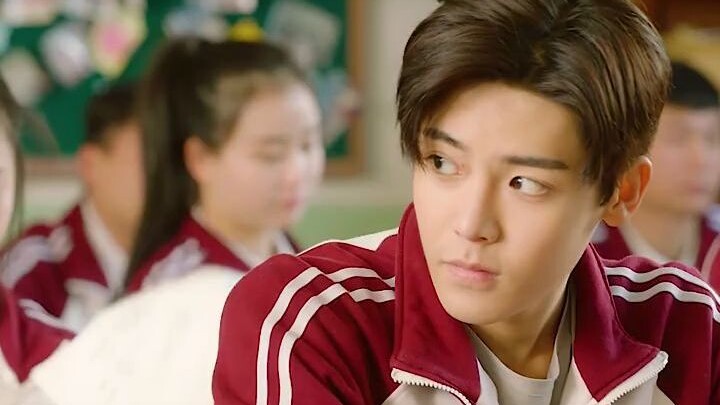 As the class monitor, he came up with a cheating method using the Bagua formation diagram, but the t