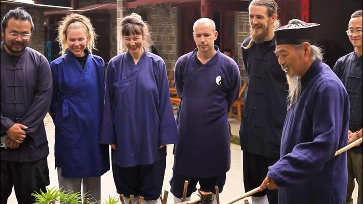 ไม่คิดเลยว่าชาวต่างชาติจะเข้าใจมรดกของบรรพบุรุษได้ดีกว่าฉันเสียอีก!