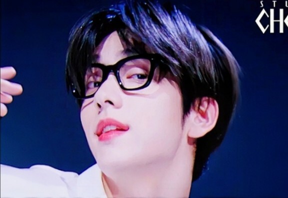 Phiên bản vũ đạo của TXT cho ca khúc "Over The Moon" đã được công bố!