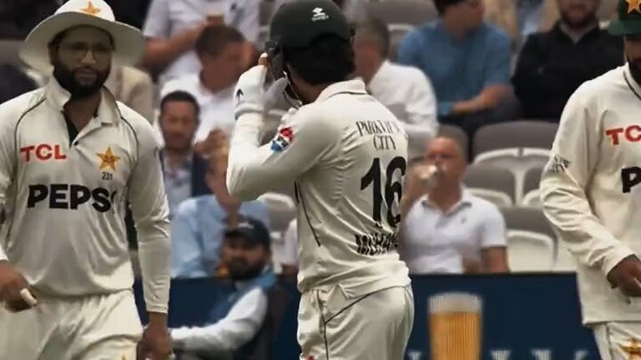 Brilliant Captaincy by King 👑 #viral #babarazam #pakvseng #cricket #ECB #PCB #viralshort