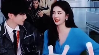 [Yunlu] นักรบแห่งความรักอันบริสุทธิ์ Luo Dayong และ Bai Dayong มาหาเราโดยถือค้อนขนาดใหญ่