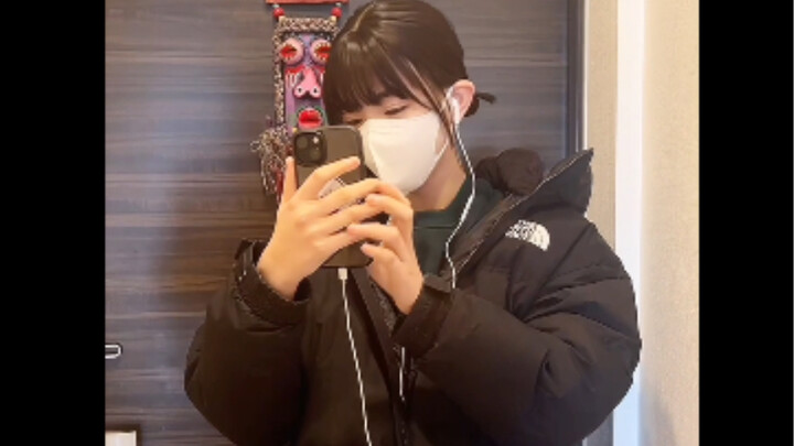 ชีวิตประจำวันของเด็กมัธยมต้นญี่ปุ่นในมุมมองแม่ที่อยู่บ้านคนเดียว