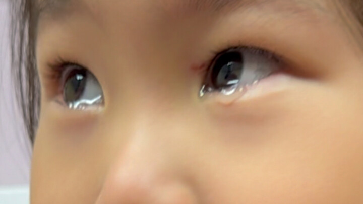 Subtitles automatically recognized crying as “haha”—funniness level: 100,000%